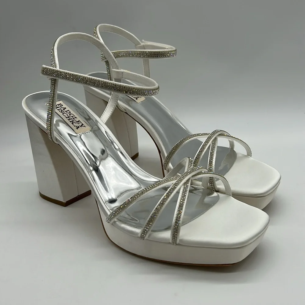 Badgley Mischka White SatinPlatform Heels 9.5 Bridal Wedding Dressy Sandals NIB